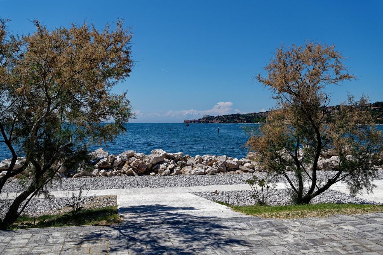 Floating House Marina Royal Villa Portoroz Exterior photo